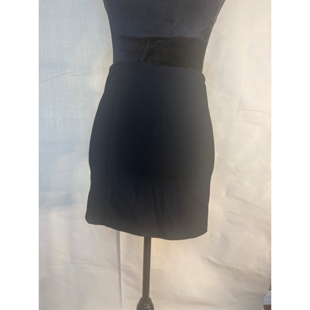 Ivy + Main Womens Black Mini Skirt Size XS Stretch Back Zip Casual Career